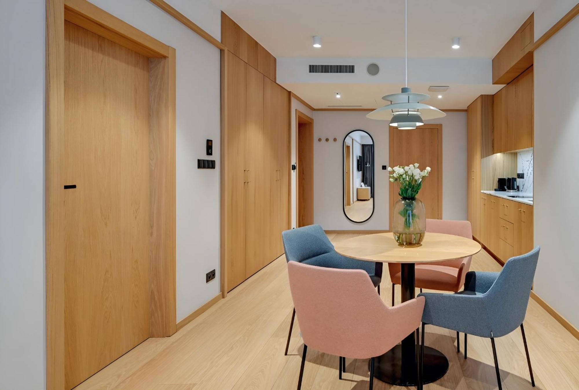 Deo Plaza Premium Apartments & Spa Гданск Екстериор снимка